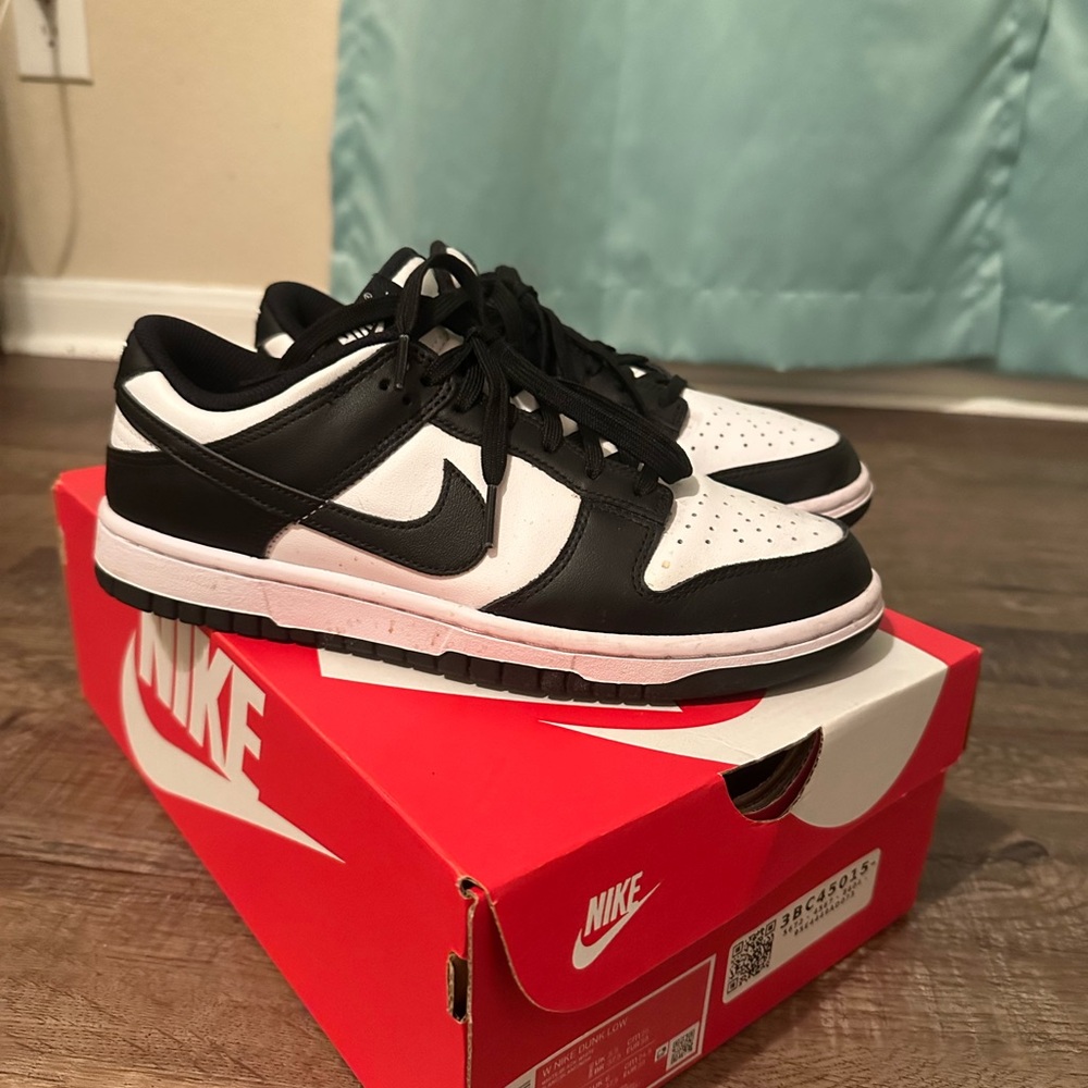 Nike Black and White Sneakers